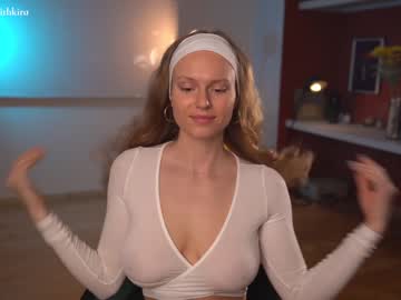 cam girl chillwithkira image #3778416