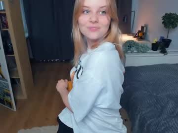 cam girl intimacy_scene image #4002320