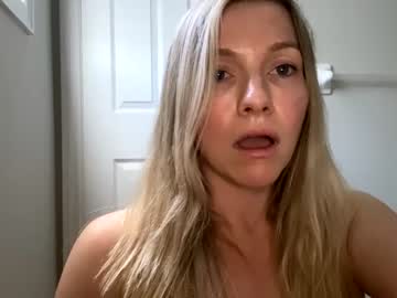 cam girl bigblueeyedbumgirl image #3977100