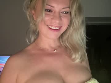cam girl kiradivine image #2572289