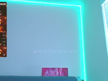cam girl petitebrat image #3065547