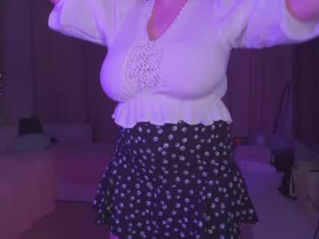 cam girl aveksmr image #2937480