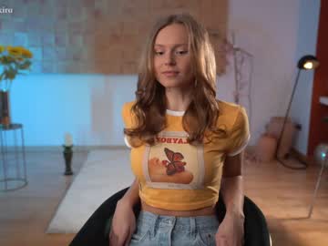 cam girl chillwithkira image #3604330