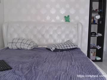 cam girl _mllymoore_ image #2245314