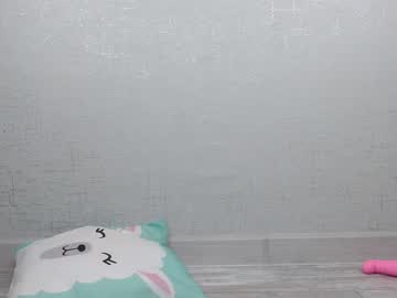 cam girl arinamir image #730575