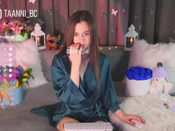 cam girl taanni_bc image #3614370