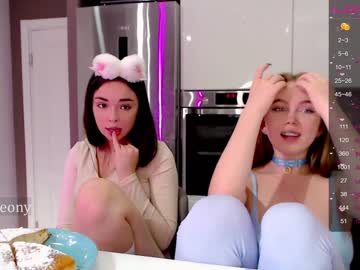 cam girl small_blondee image #2943414