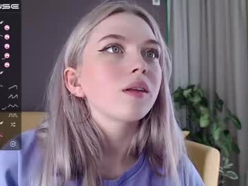 cam girl small_blondee image #1563606