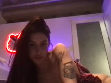 cam girl roxilovex image #3536059
