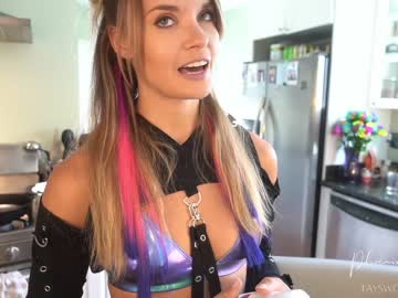 cam girl phoenix_taylor image #2062024
