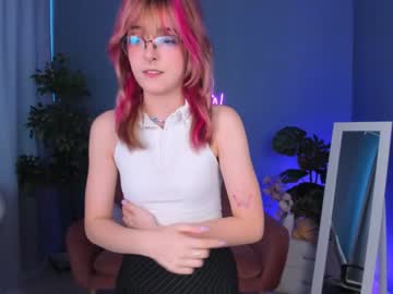 cam girl over__thinking image #3986411