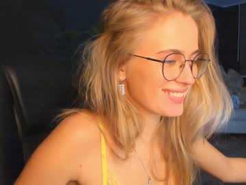 cam girl linellali image #2950982