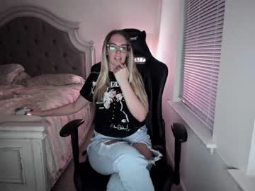 cam girl mariah95 image #3111815