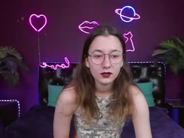 cam girl beverleyelliott image #2248704