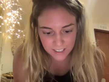 cam couple snowbunnyass image #3490252