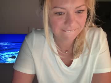 cam girl kiradivine image #2363877
