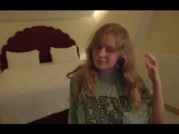cam girl chillwithkira image #1494358