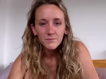 cam girl maddisonmassou image #1093599