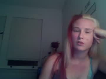 cam girl lessclothesmorefunn image #2674739