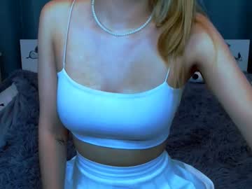 cam girl heart_selena image #3945216