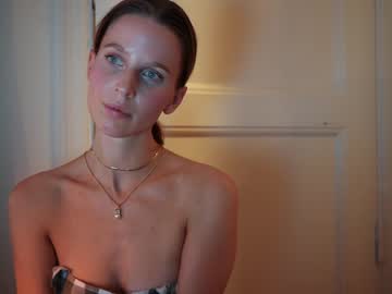 cam girl ellaa91 image #2478473