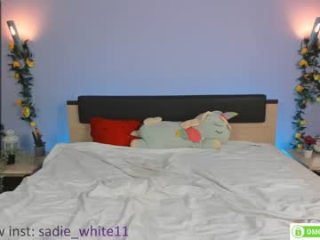 cam girl foxhilary image #2361931