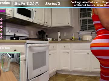 cam girl milavalentinax image #2488349