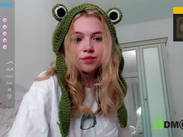 cam girl small_blondee image #3421448