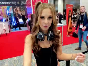 cam girl yourgirlmillie image #3432422