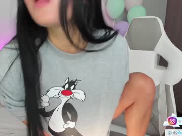 cam girl pavlovacoluccii_ image #3833843