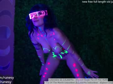 cam girl runesy image #3635272