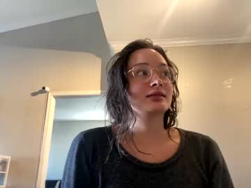 cam girl hali0324 image #3970522