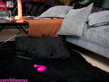 cam girl lillieonyx image #1281250