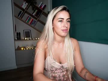 cam girl laurabae_ image #3077449