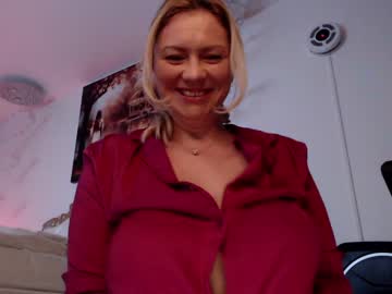 cam girl kiradivine image #1293511