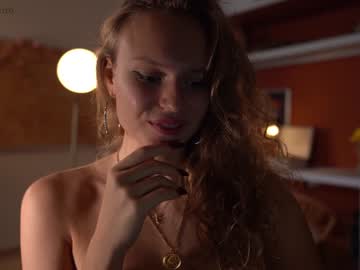 cam girl chillwithkira image #2844401