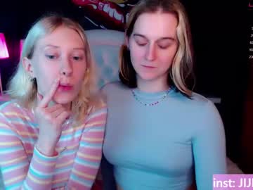 cam girl julia_tina image #1580435