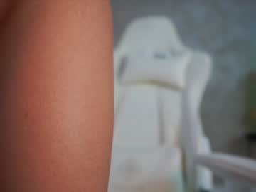 cam girl xoxo_emma image #2252077