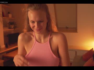 cam girl chillwithkira image #1802957