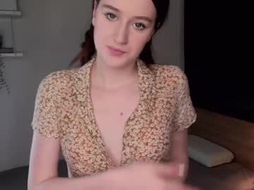 cam girl beatrixdurow image #4002988