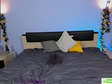 cam girl foxhilary image #2490352