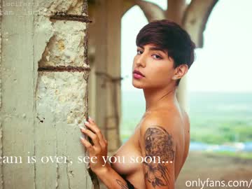cam girl lucia_ferri image #2388698