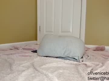 cam girl venicebtchh image #2918179