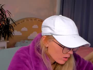 cam girl linellali image #2576494