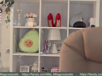 cam girl mia_milagros image #2172044