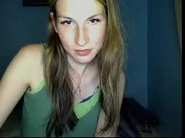 evelyn_21_m cam