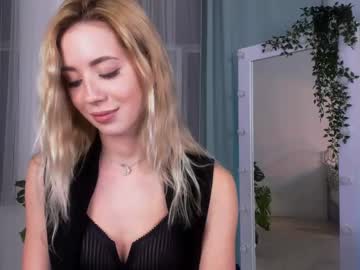 cam girl emmi_rosee image #948128