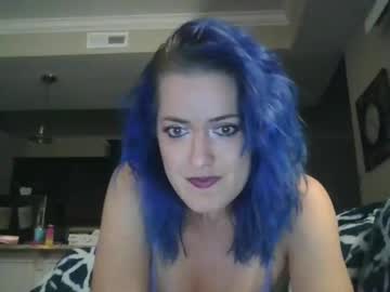 cam girl gamermilf8008 image #4028895