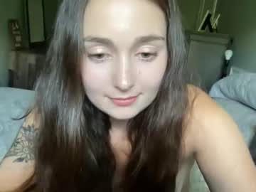 naughtymiss222 cam