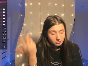 cam girl milaallen image #957598